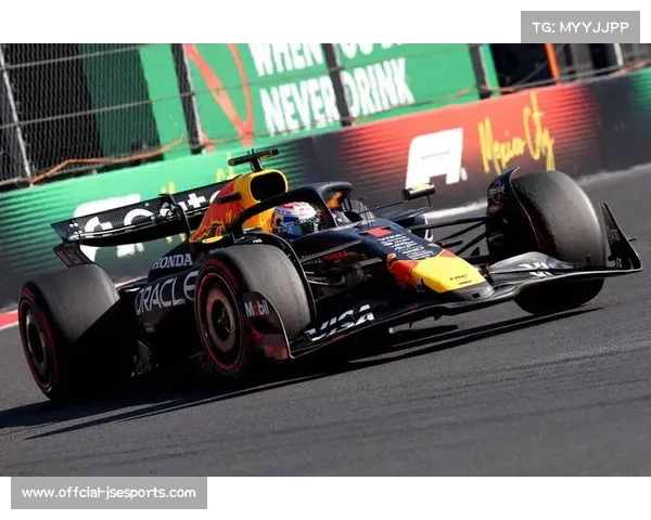 迈凯伦加拿大站内斗撞车,诺里斯赛后向队友道歉 迈凯伦加拿大站内斗撞车,诺里斯赛后向队友道歉